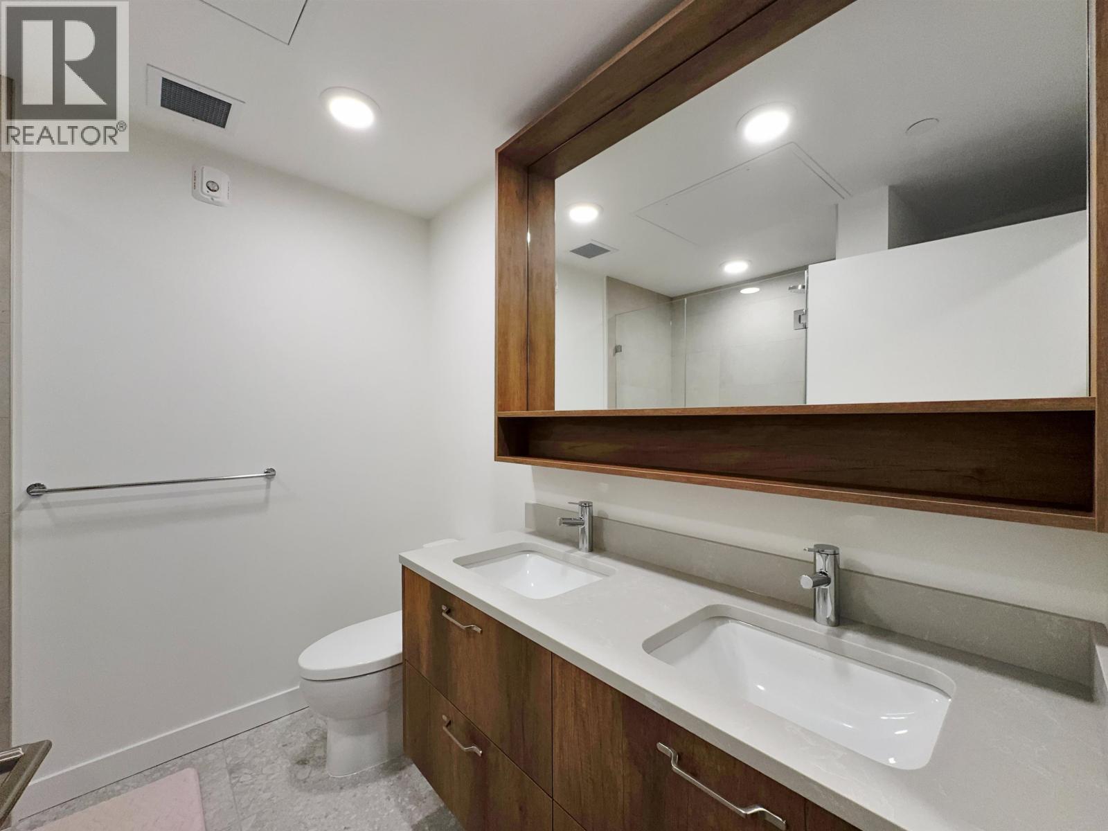 3xx 133 W 49th Avenue Property Photo 15