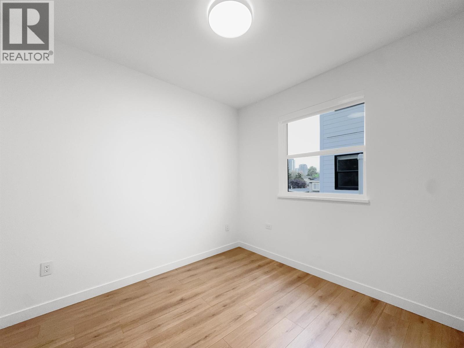 3xx 133 W 49th Avenue Property Photo 18