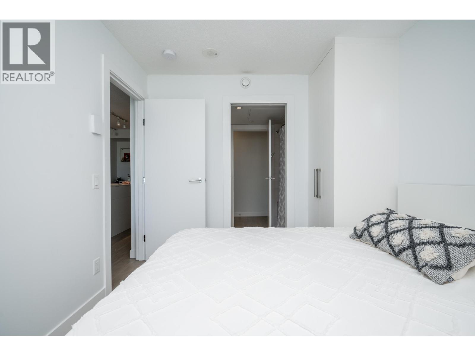 2810 908 Quayside Drive Property Photo 25