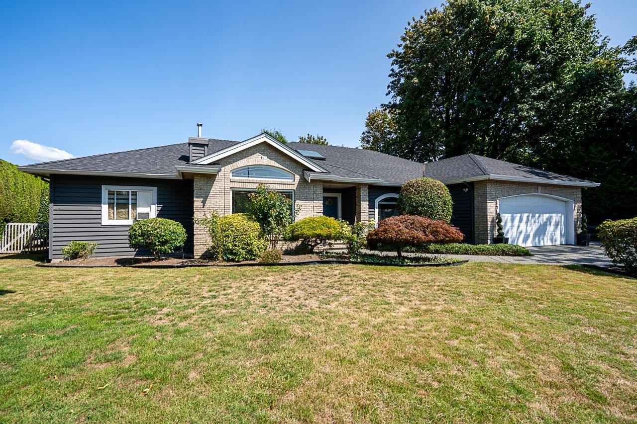 5758 W Kettle Crescent Property Photo 1