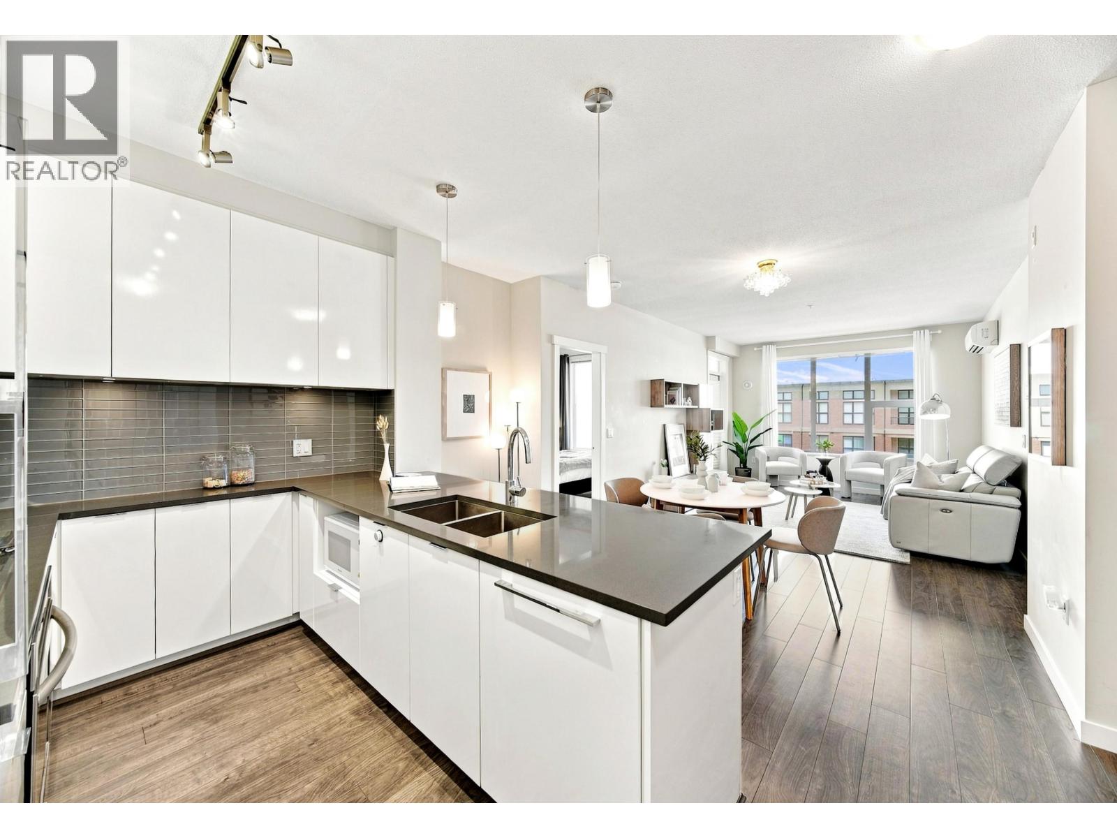 410 9399 Alexandra Road Property Photo 2