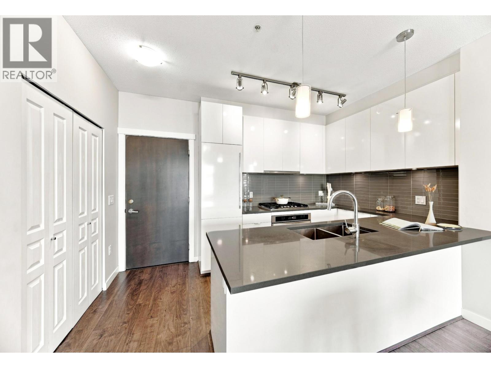 410 9399 Alexandra Road Property Photo 12