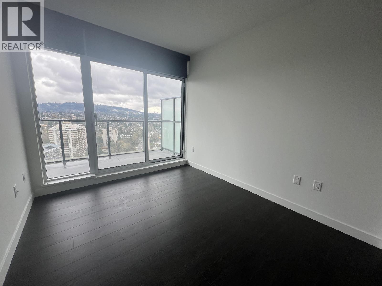 29f 4890 Lougheed Highway Property Photo 14