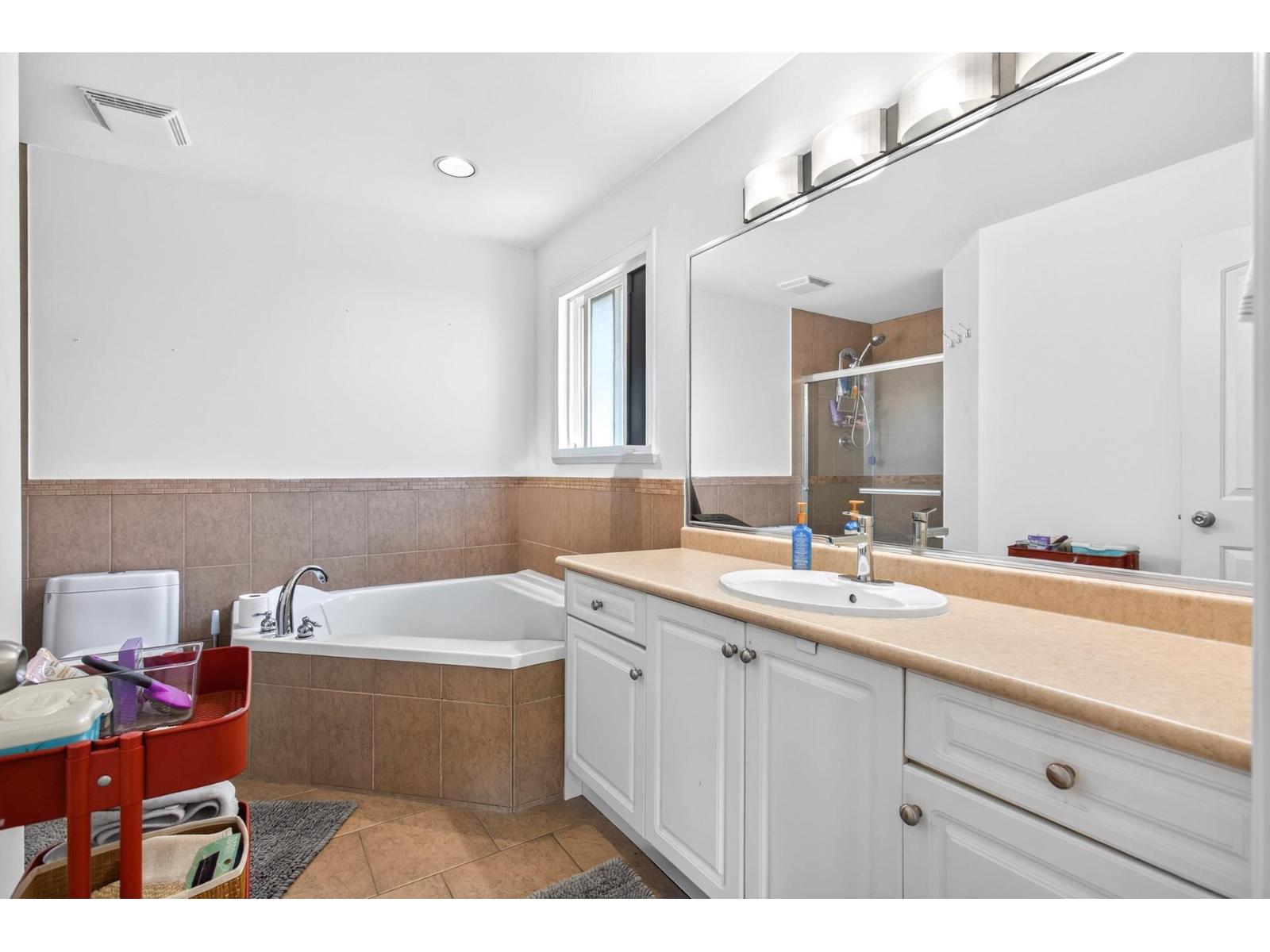 13486 64 Avenue Property Photo 27