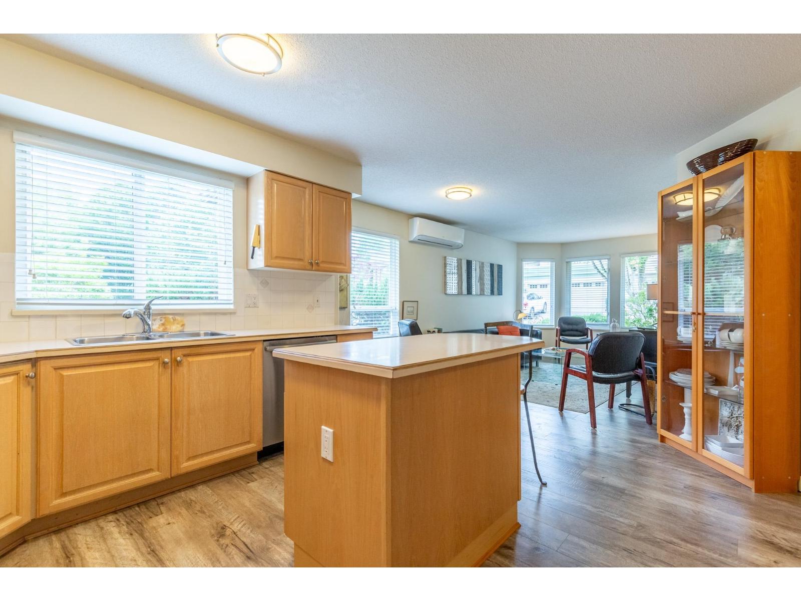 328 13888 70 Avenue Property Photo 11