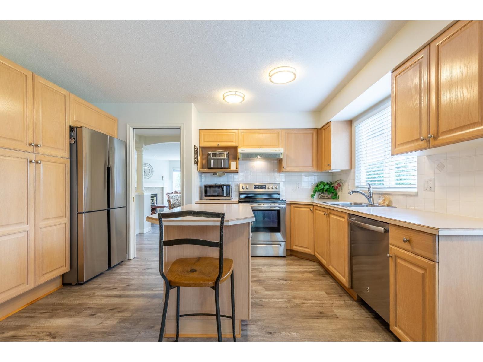 328 13888 70 Avenue Property Photo 13