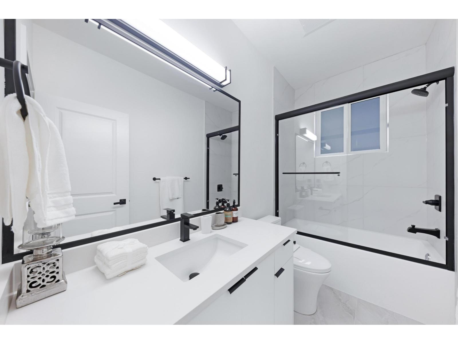 7771 197 Street Property Photo 5