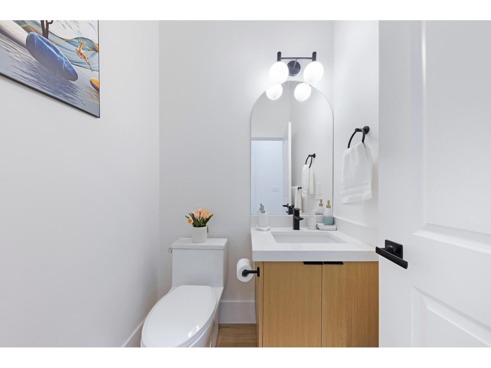 7771 197 Street Property Photo 8