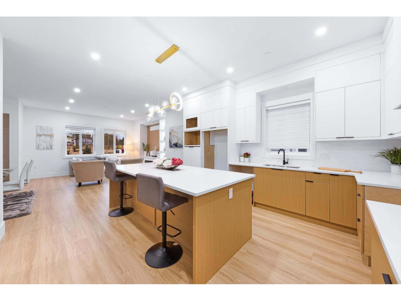 7771 197 Street Property Photo 10