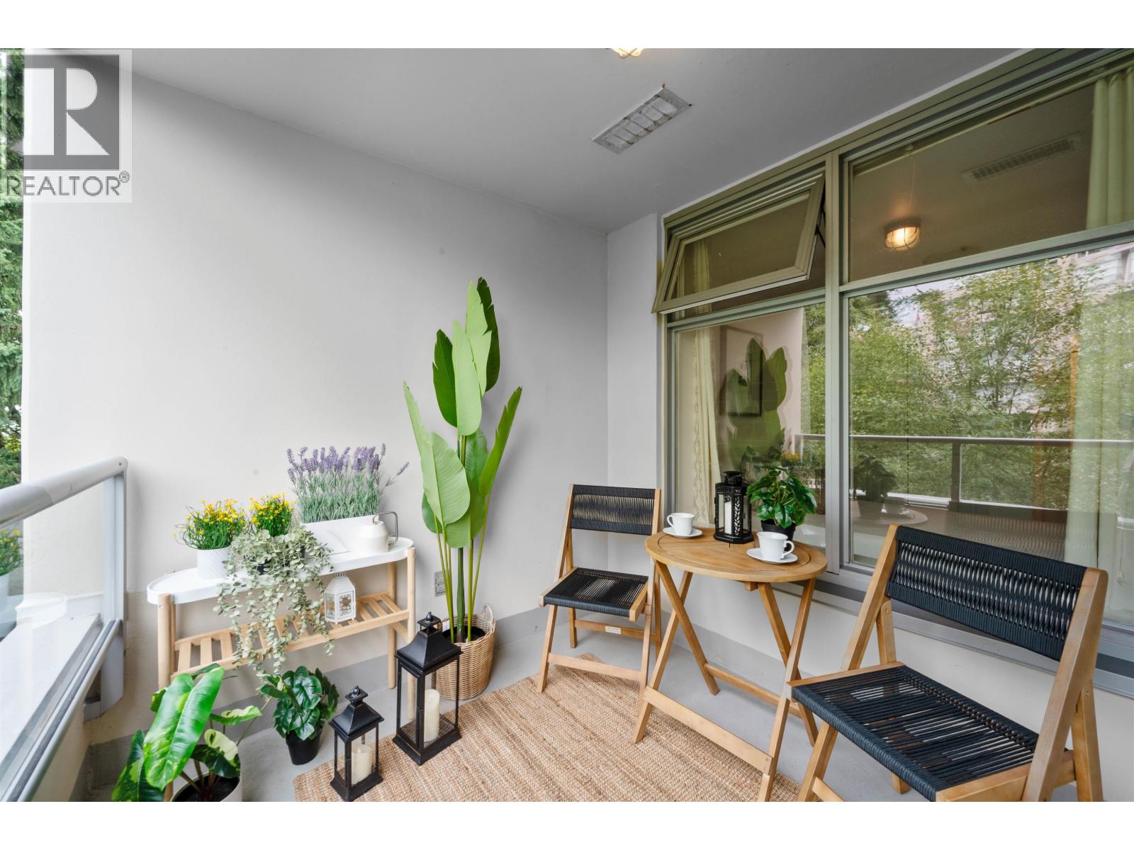 303 9288 University Crescent Property Photo 8