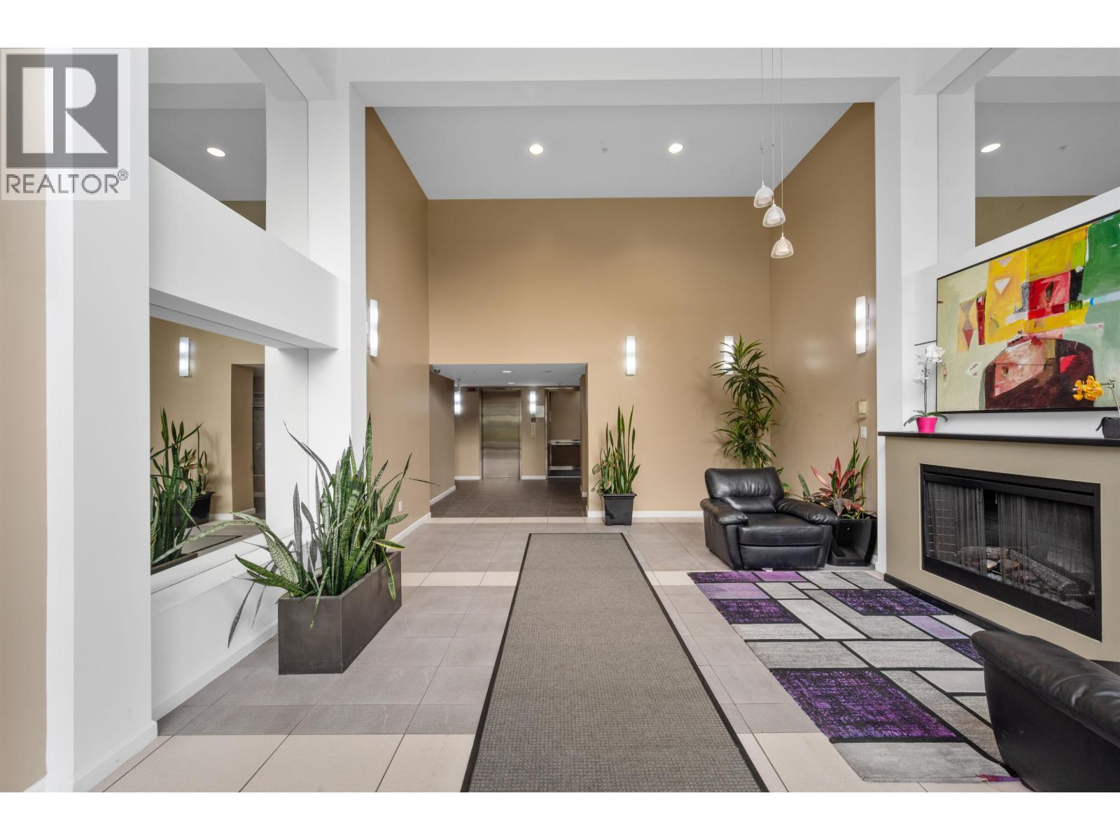 303 9288 University Crescent Property Photo 16