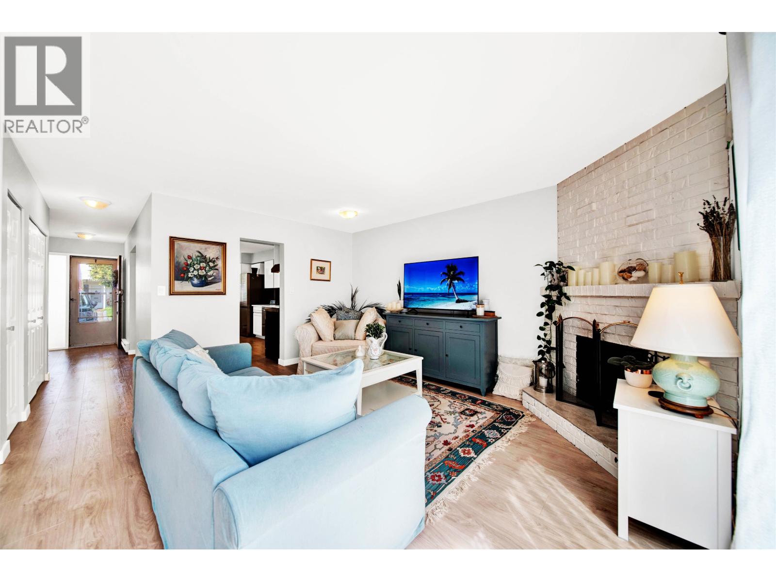21 10680 Springmont Drive Property Photo 1