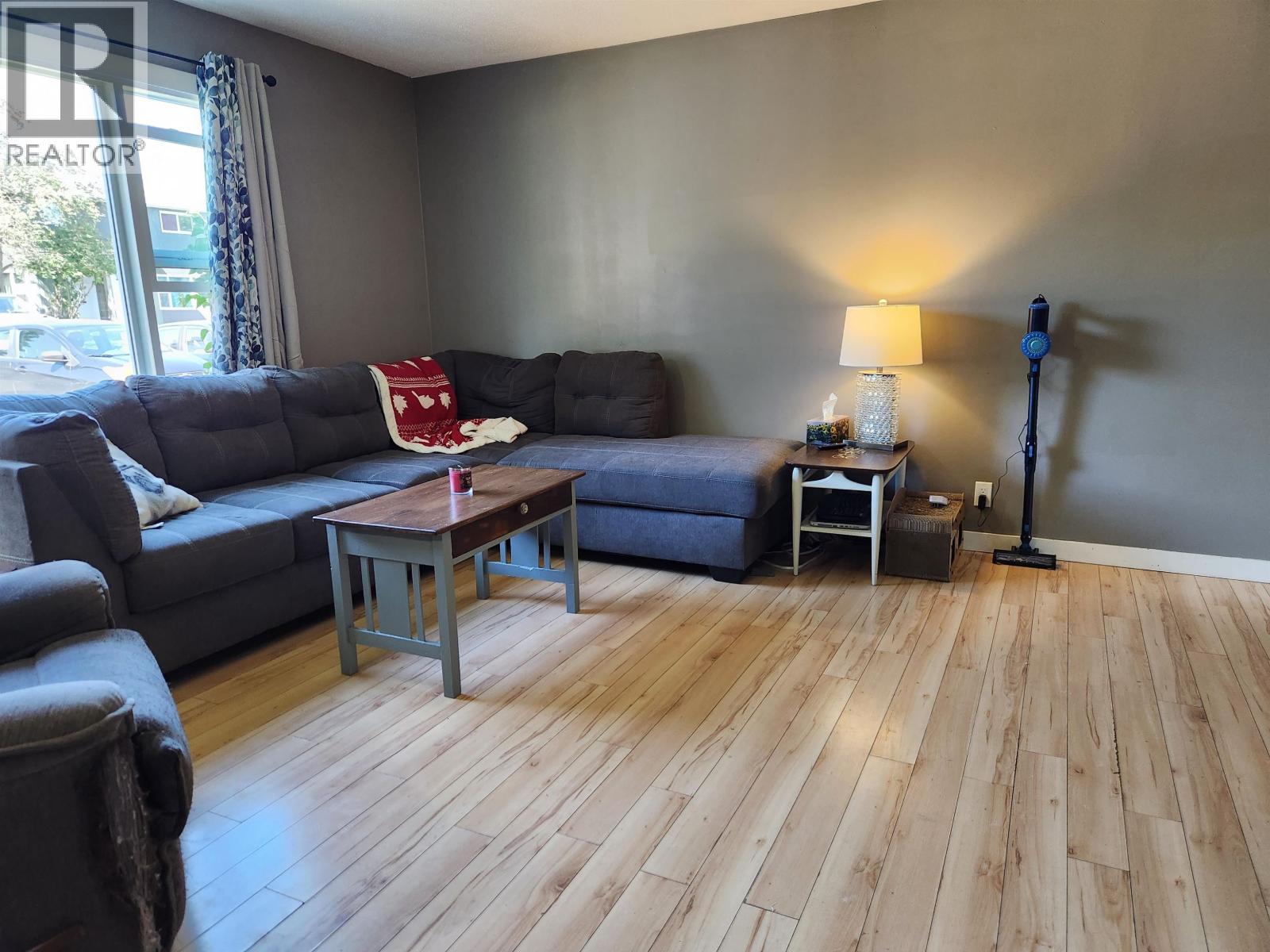 G70 1900 Strathcona Avenue Property Photo 3