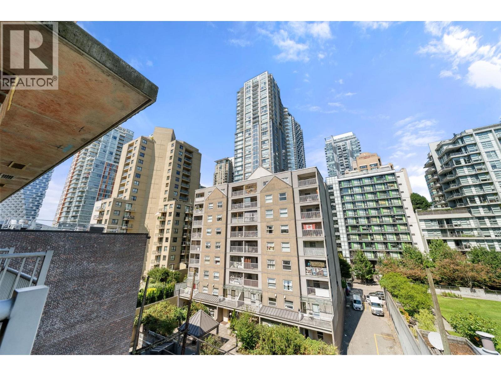602 1249 Granville Street Property Photo 15