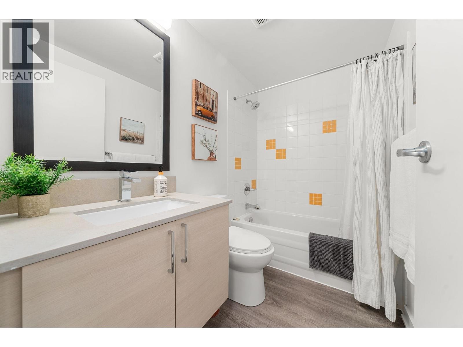 602 1249 Granville Street Property Photo 18