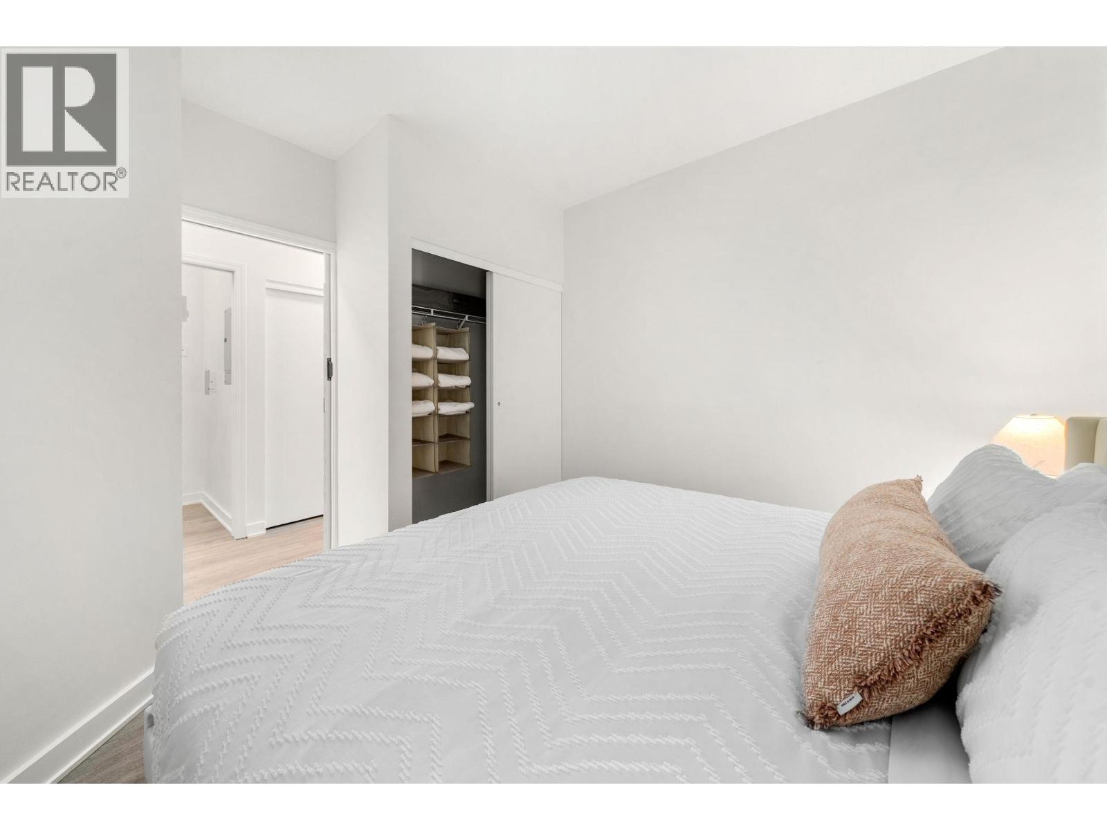 602 1249 Granville Street Property Photo 21