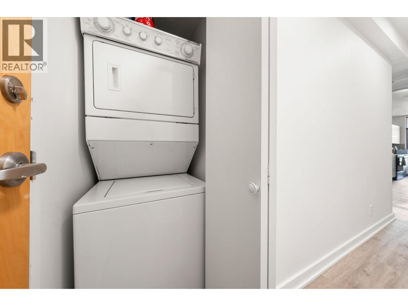 602 1249 Granville Street Property Photo 22