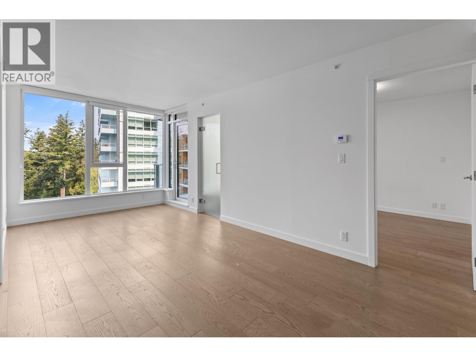 1703 3355 Binning Road Property Photo 10