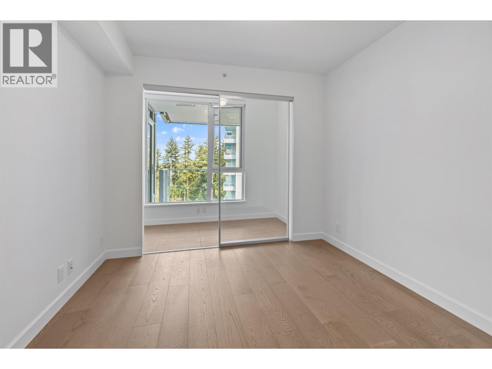 1703 3355 Binning Road Property Photo 16