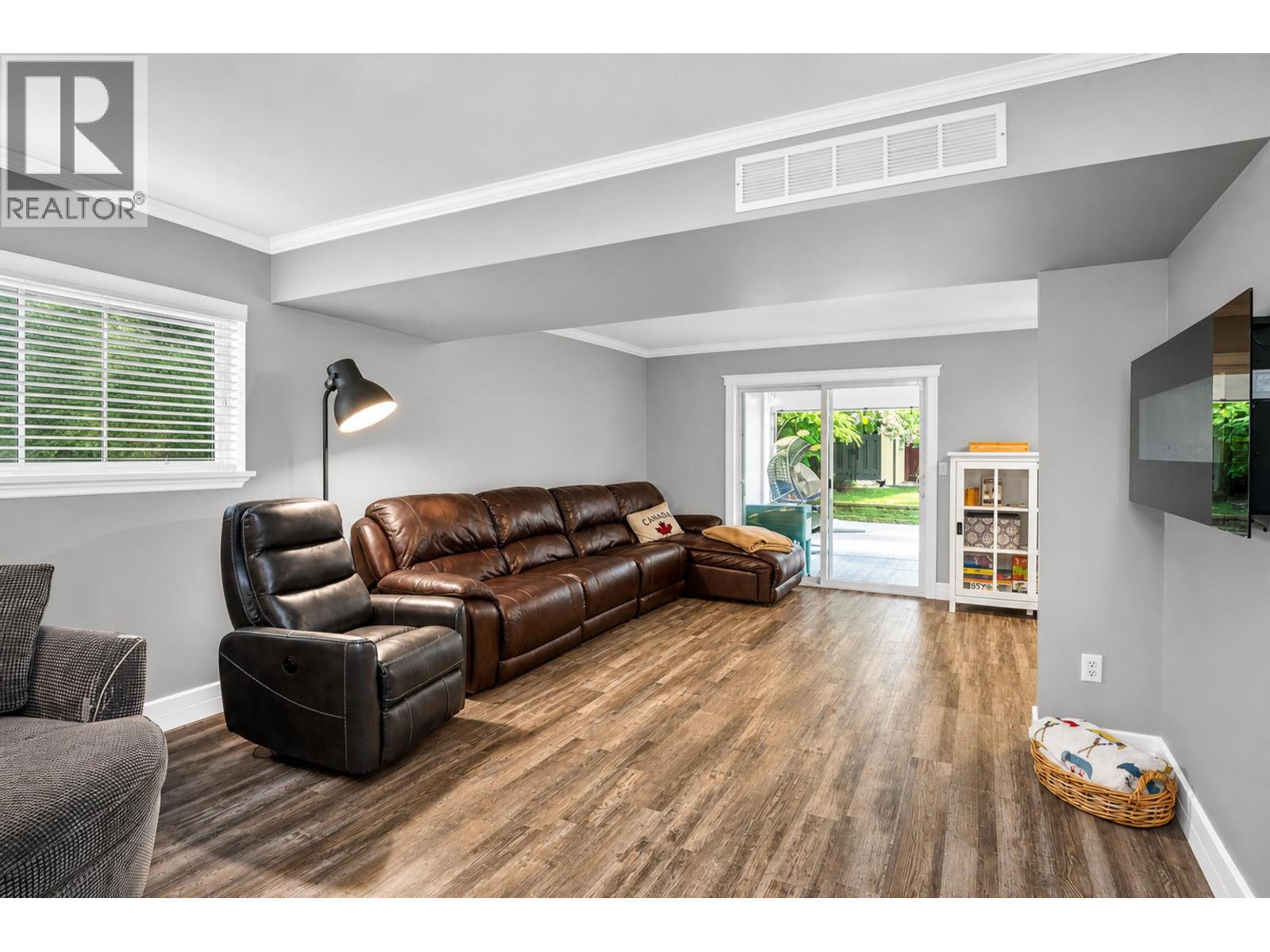 23415 Whippoorwill Avenue Property Photo 32