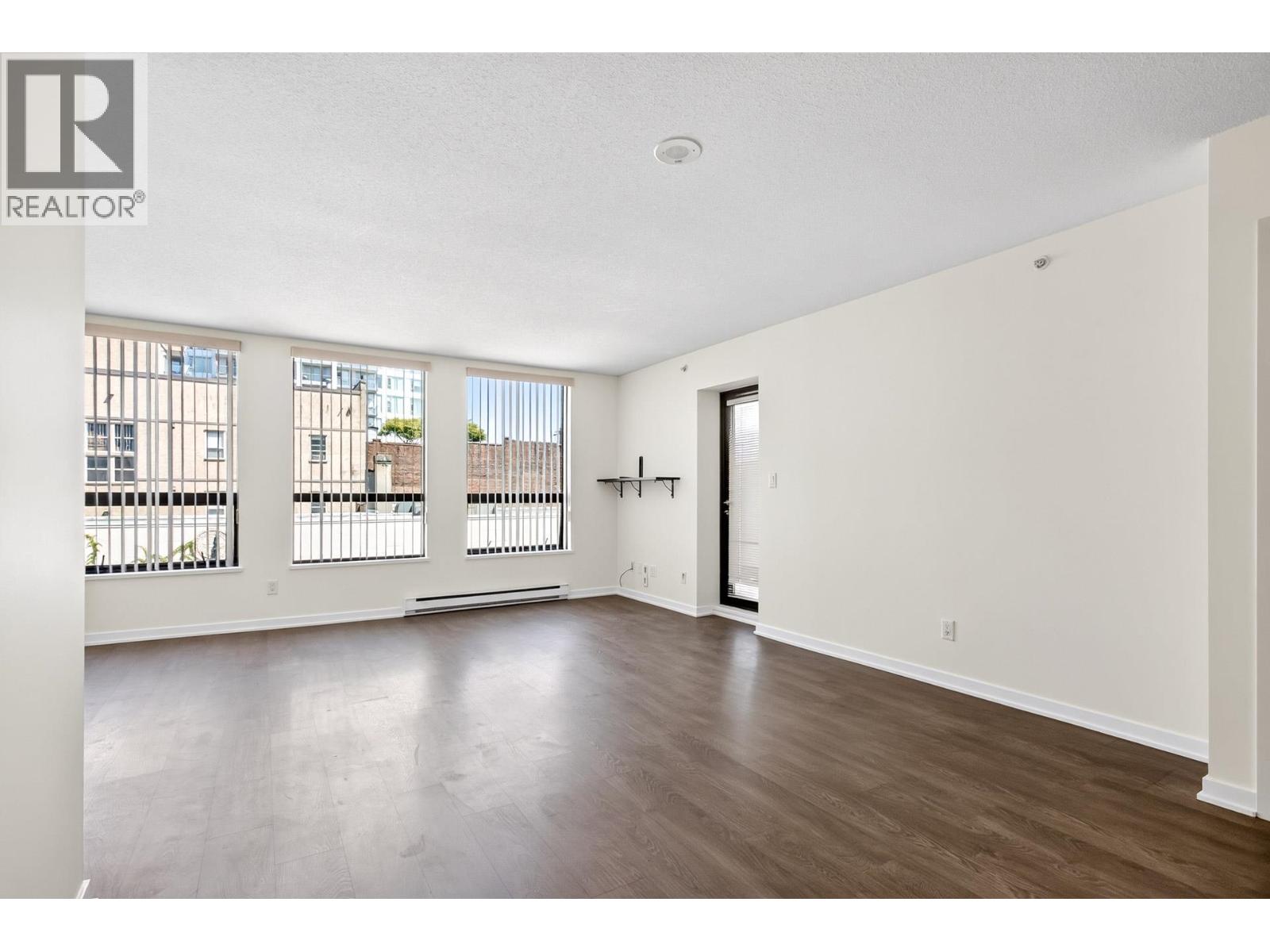 406 14 Begbie Street Property Photo 14