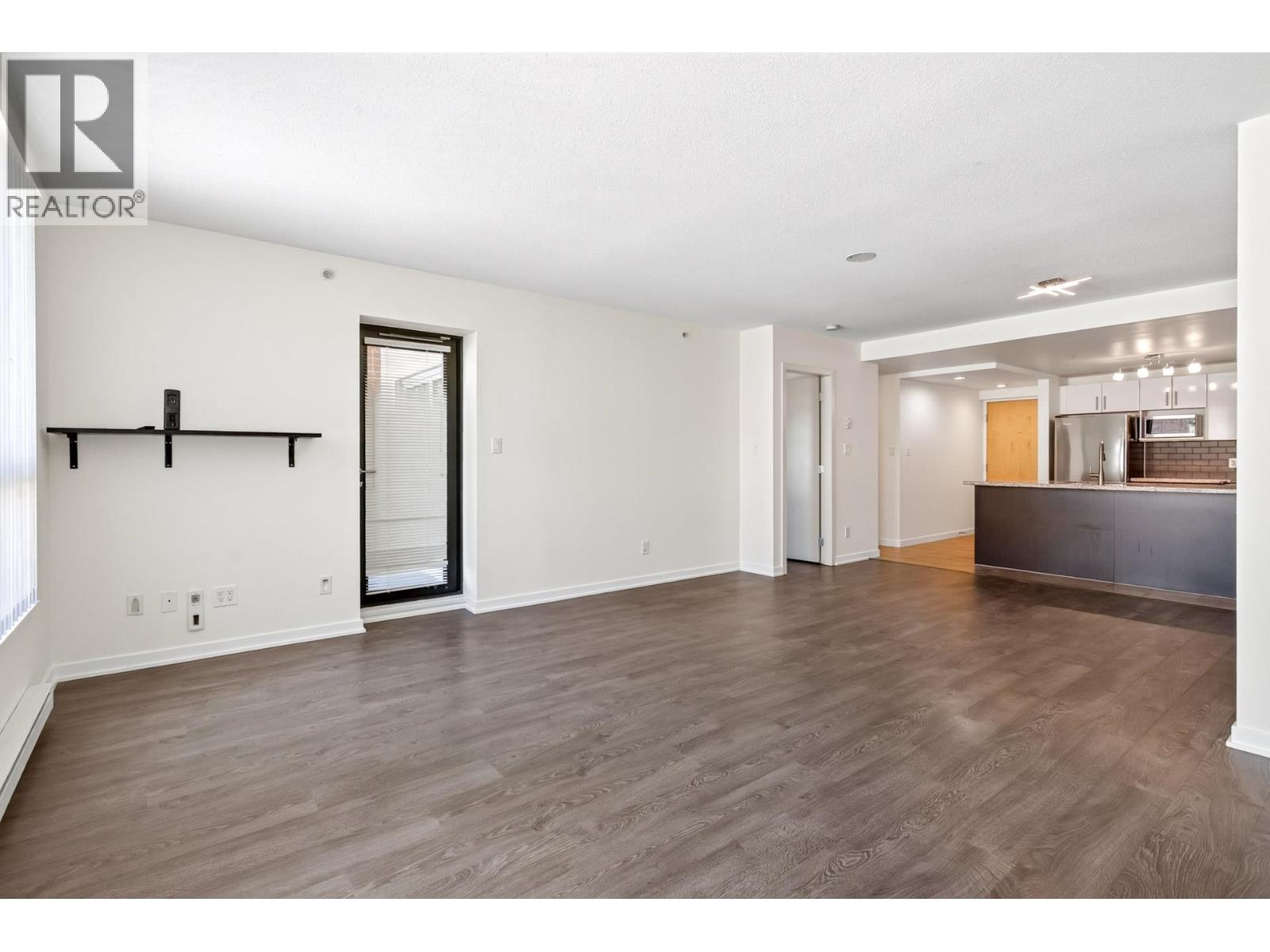 406 14 Begbie Street Property Photo 15