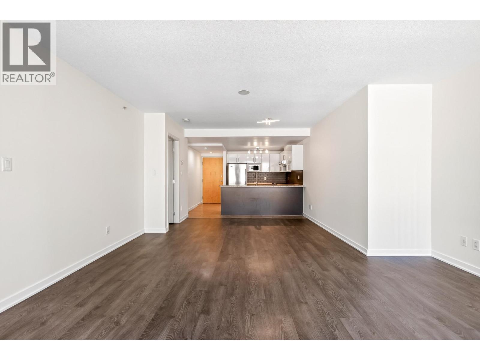406 14 Begbie Street Property Photo 16