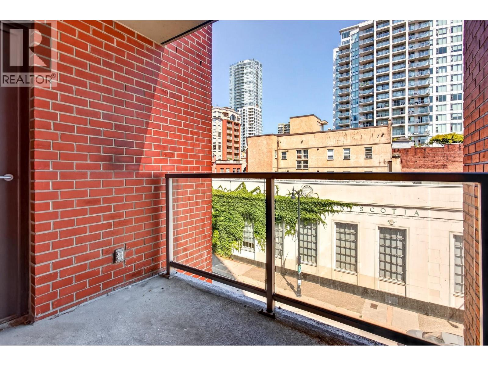 406 14 Begbie Street Property Photo 28