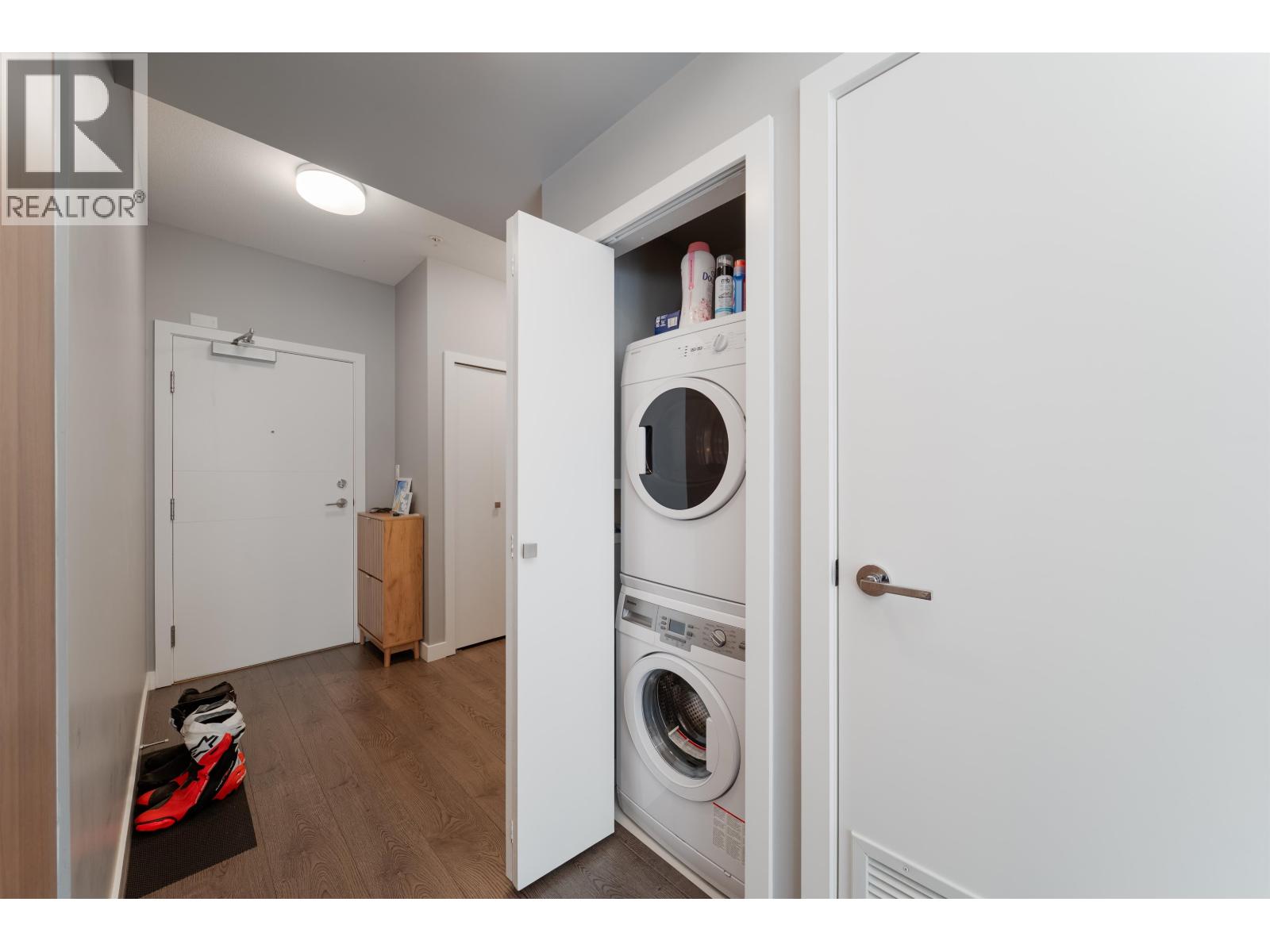 210 9333 Tomicki Avenue Property Photo 10
