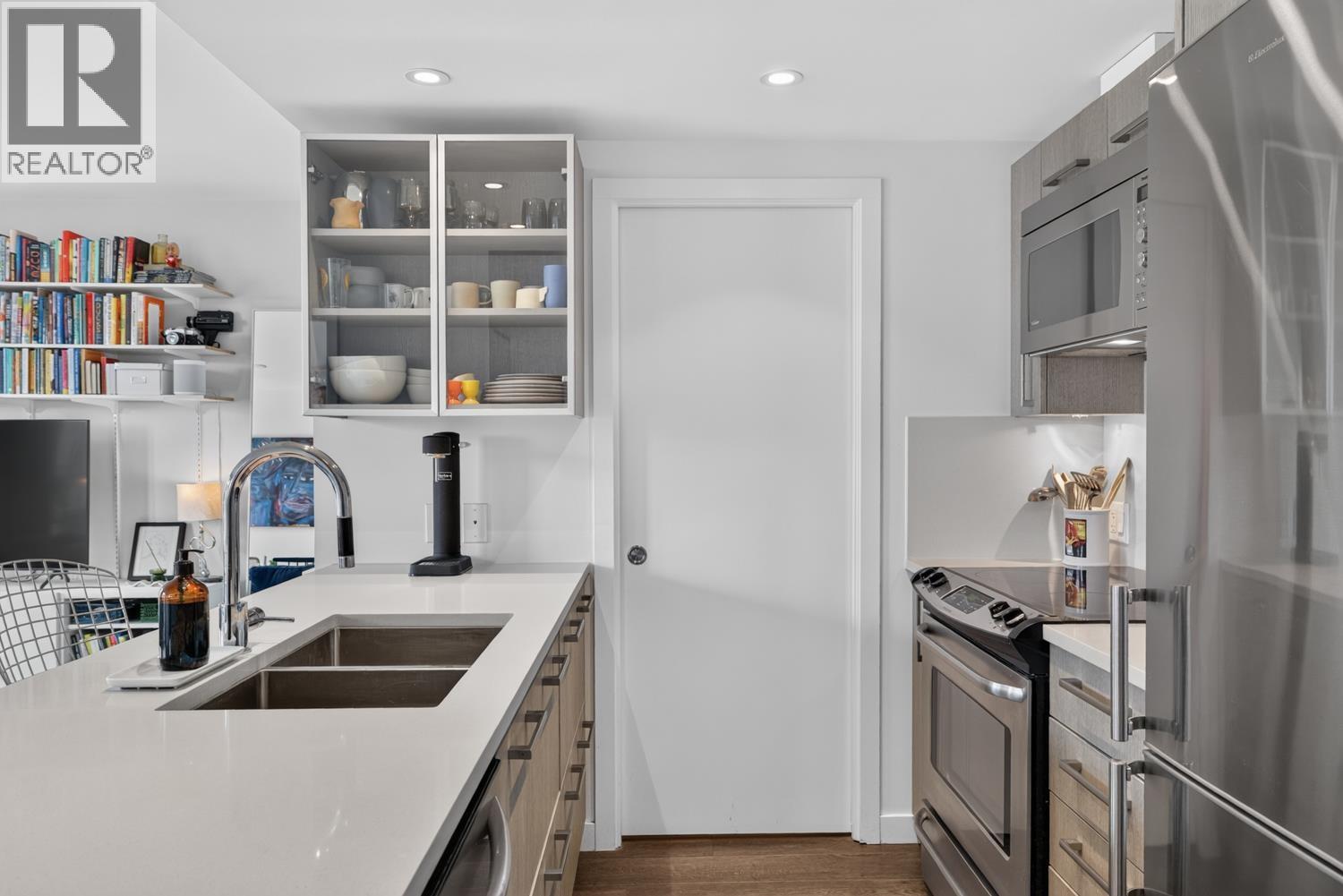 1009 983 E Hastings Street Property Photo 16