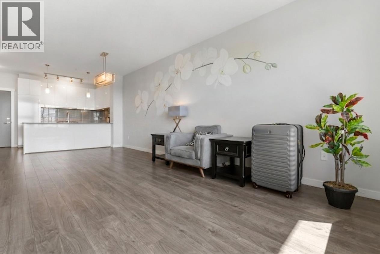 613 9311 Alexandra Road Property Photo 4