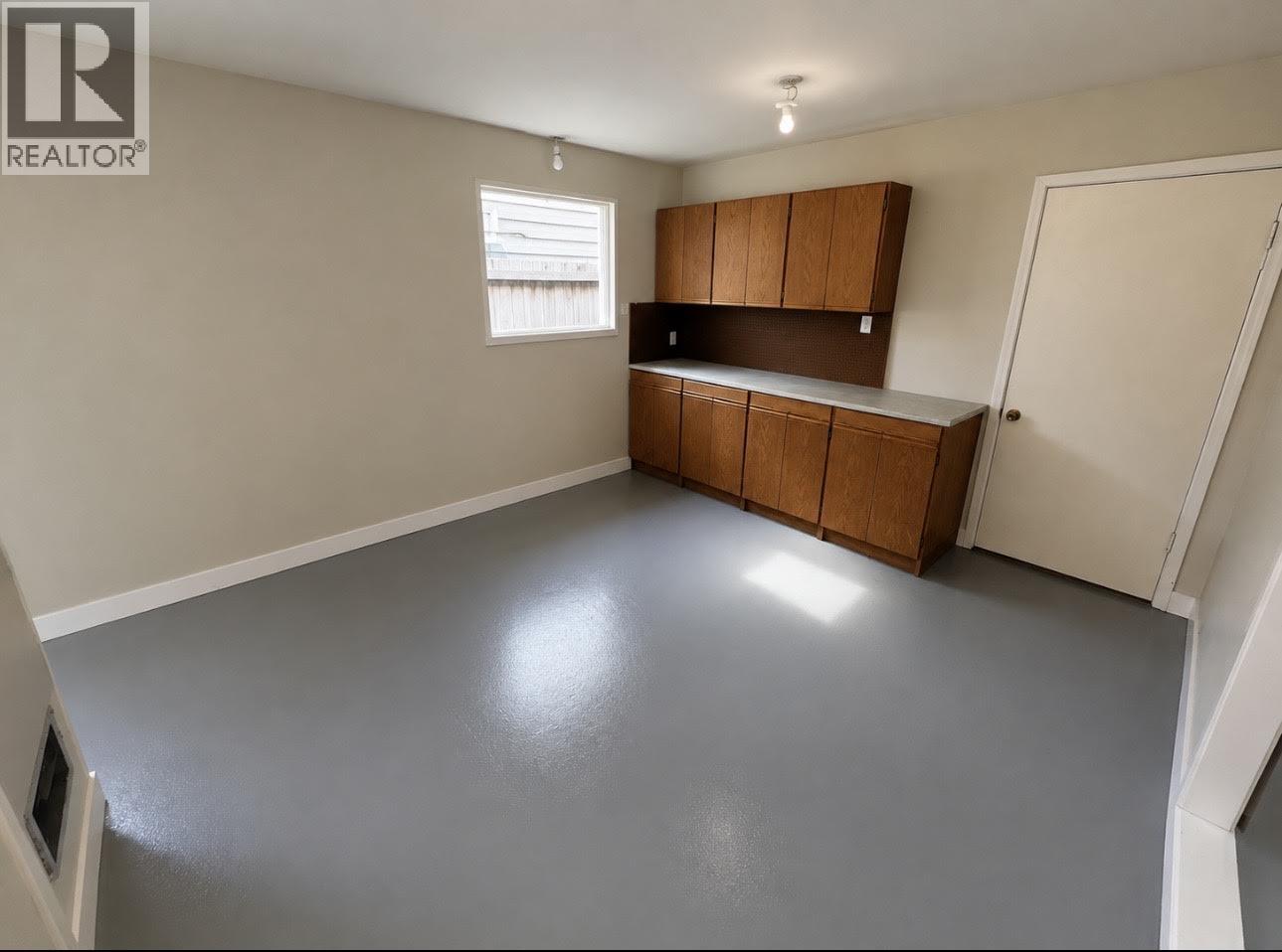 163 49 Street Property Photo 33