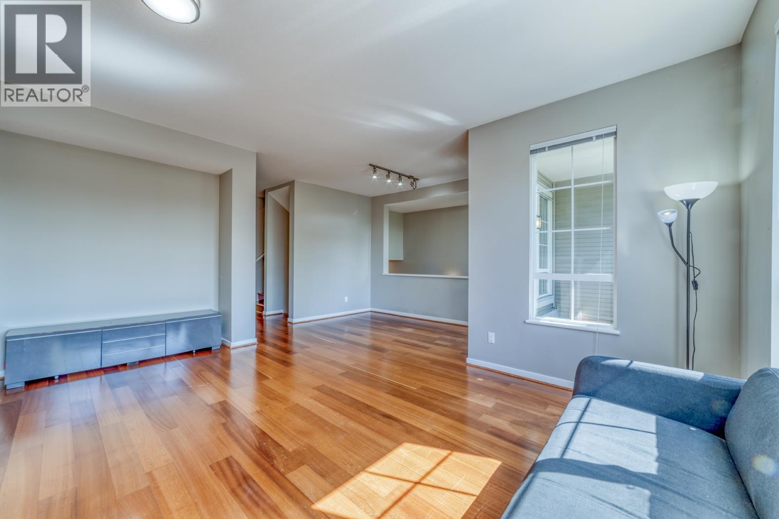 84 1380 Pinetree Way Property Photo 4