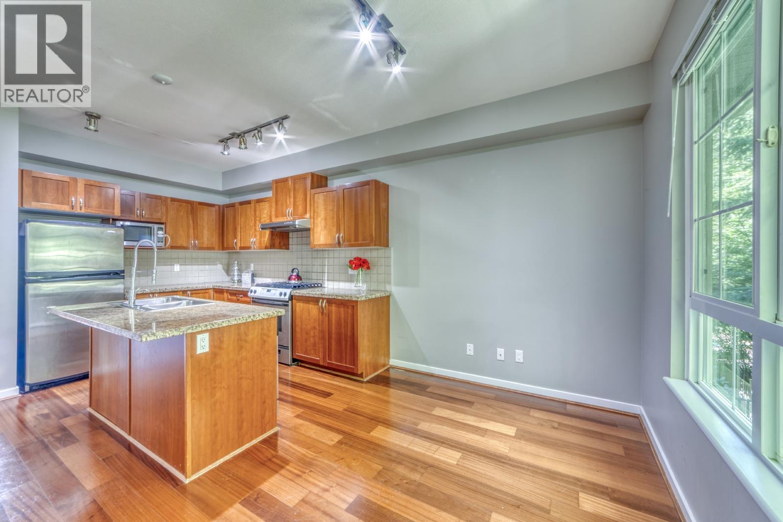 84 1380 Pinetree Way Property Photo 10