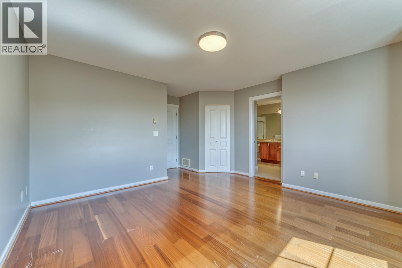 84 1380 Pinetree Way Property Photo 18