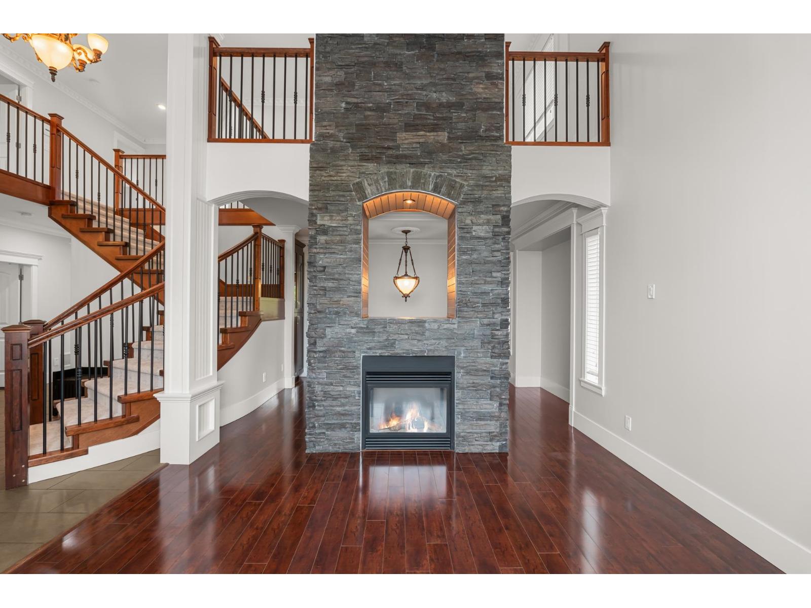 7043 197b Street Property Photo 10