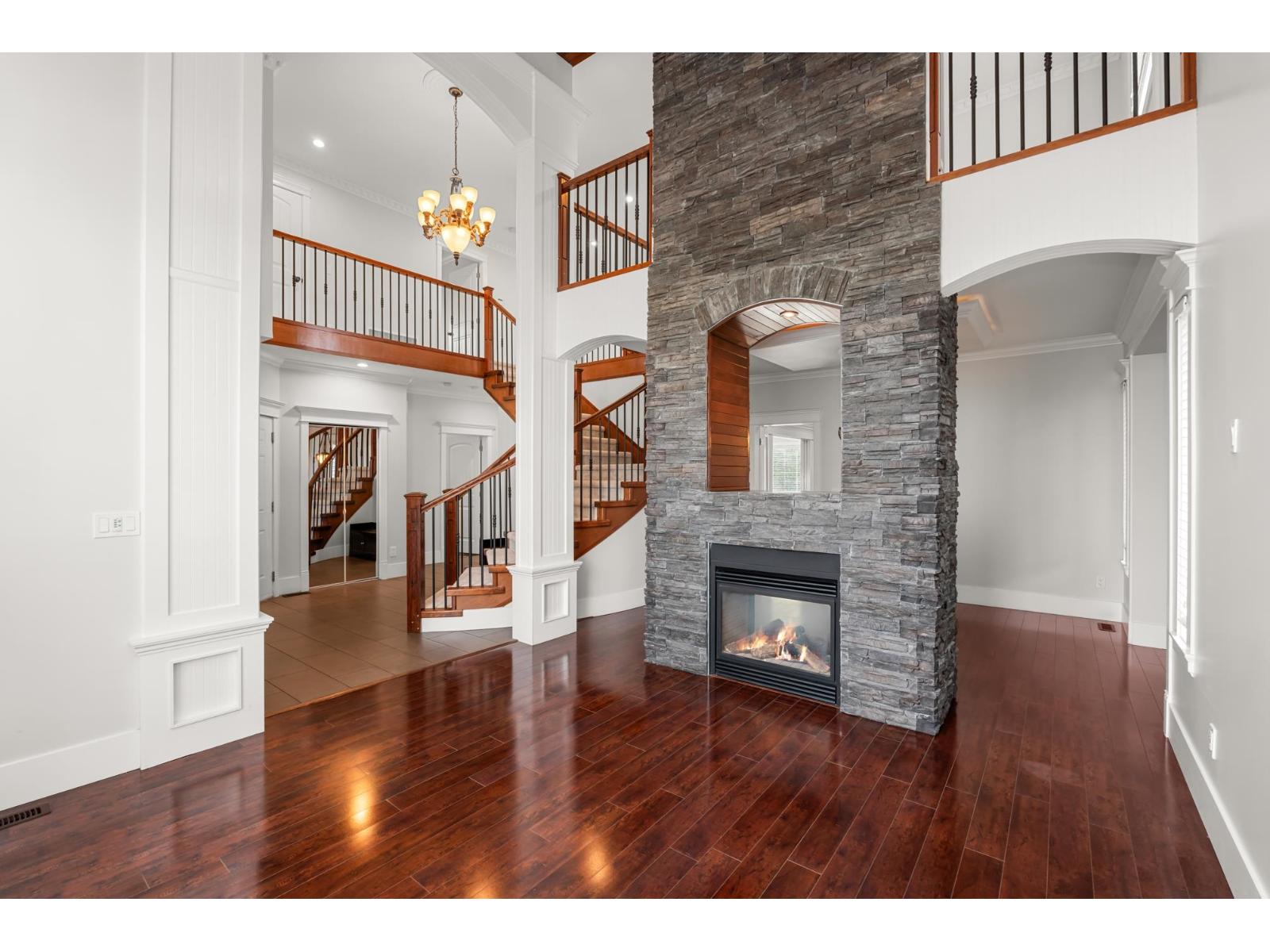 7043 197b Street Property Photo 11