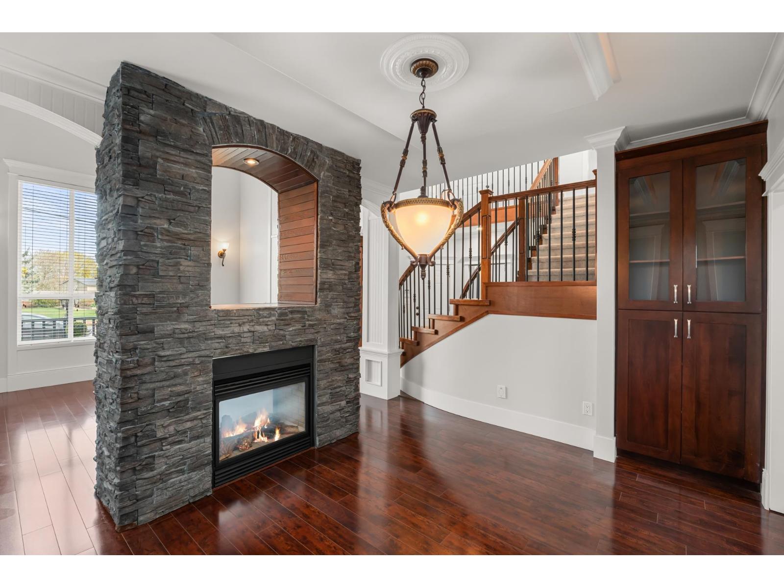 7043 197b Street Property Photo 12