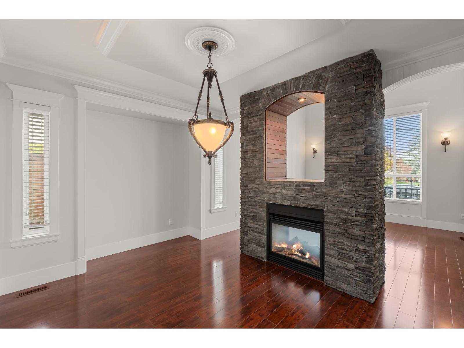 7043 197b Street Property Photo 13