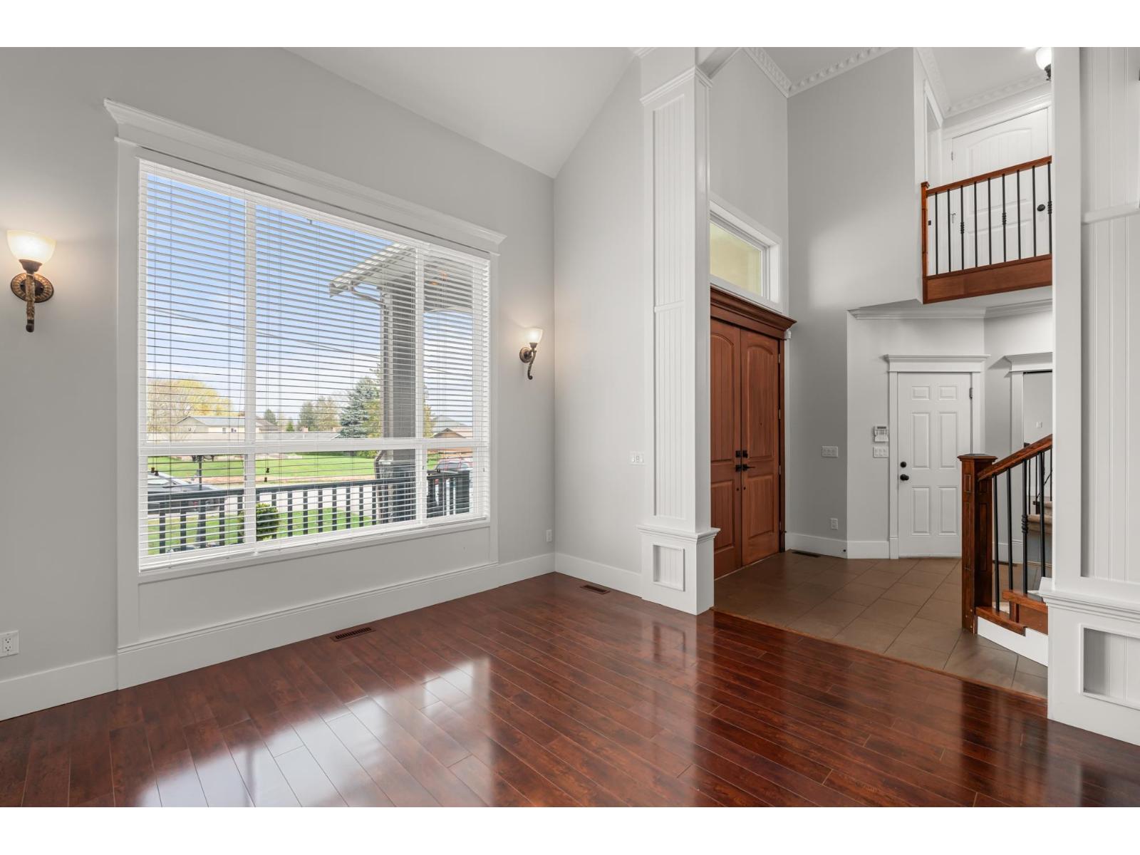 7043 197b Street Property Photo 14