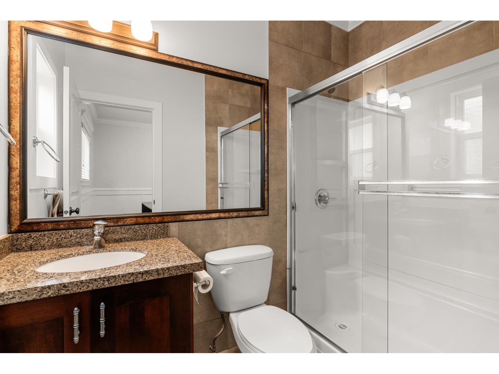 7043 197b Street Property Photo 22