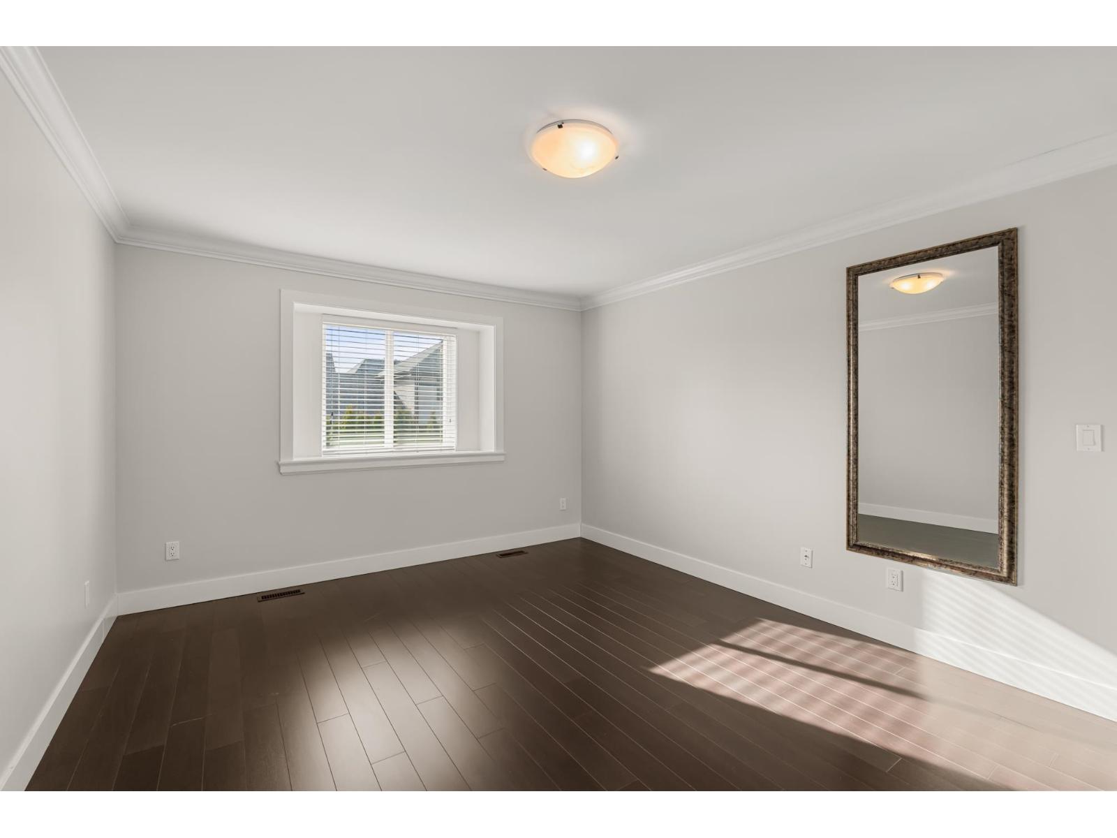 7043 197b Street Property Photo 23