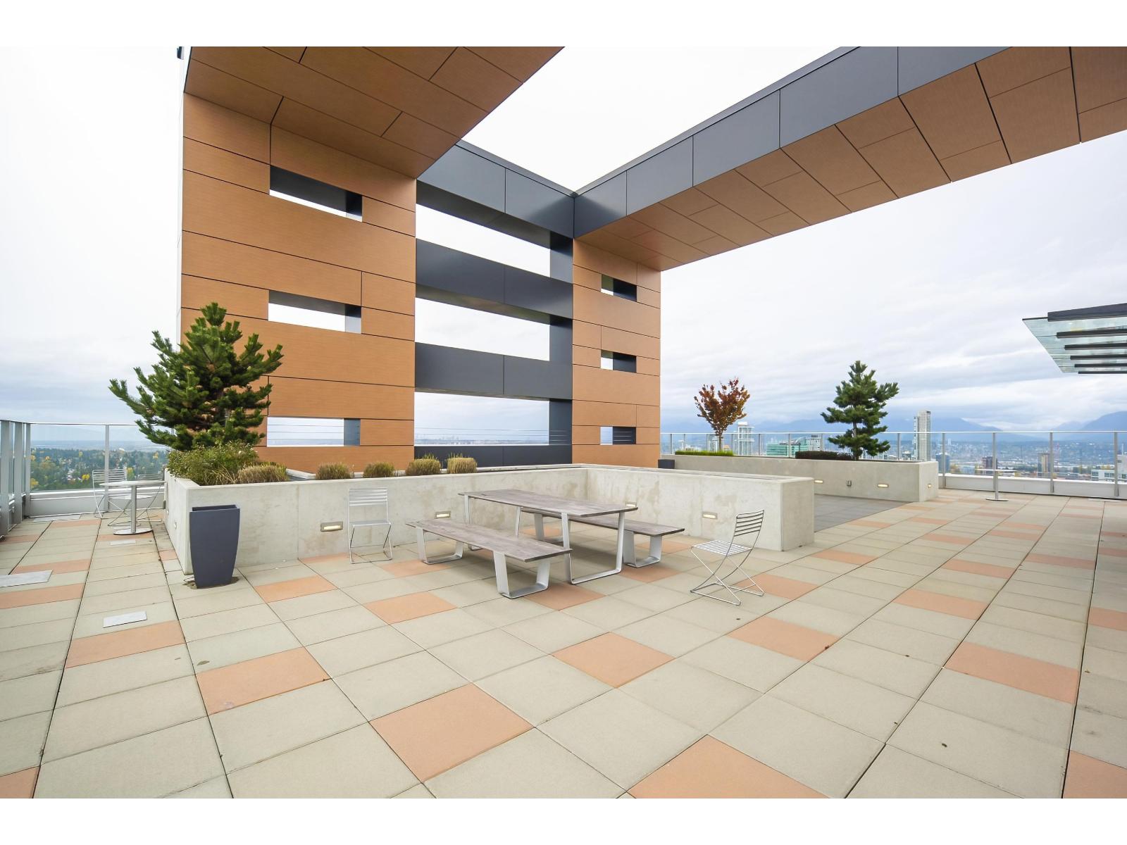 1704 13615 Fraser Highway Property Photo 10