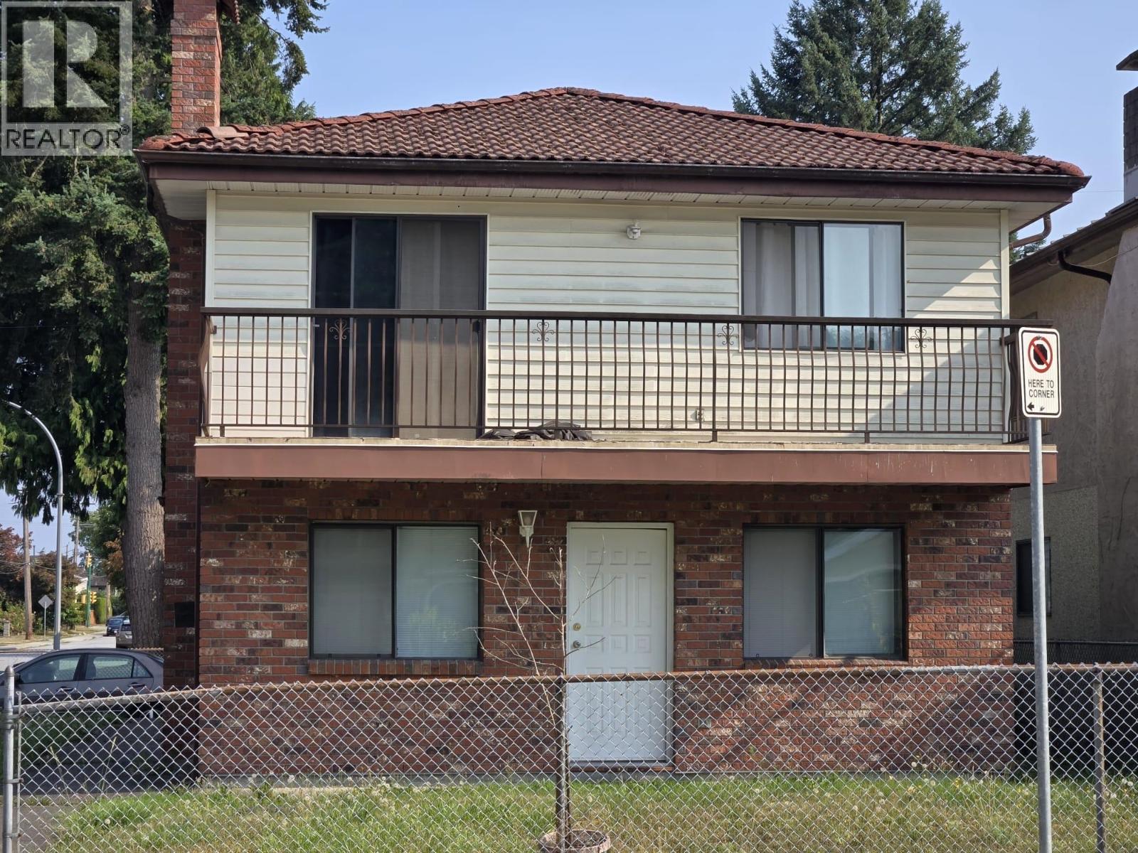 7405 4TH STREET Property Photo 1