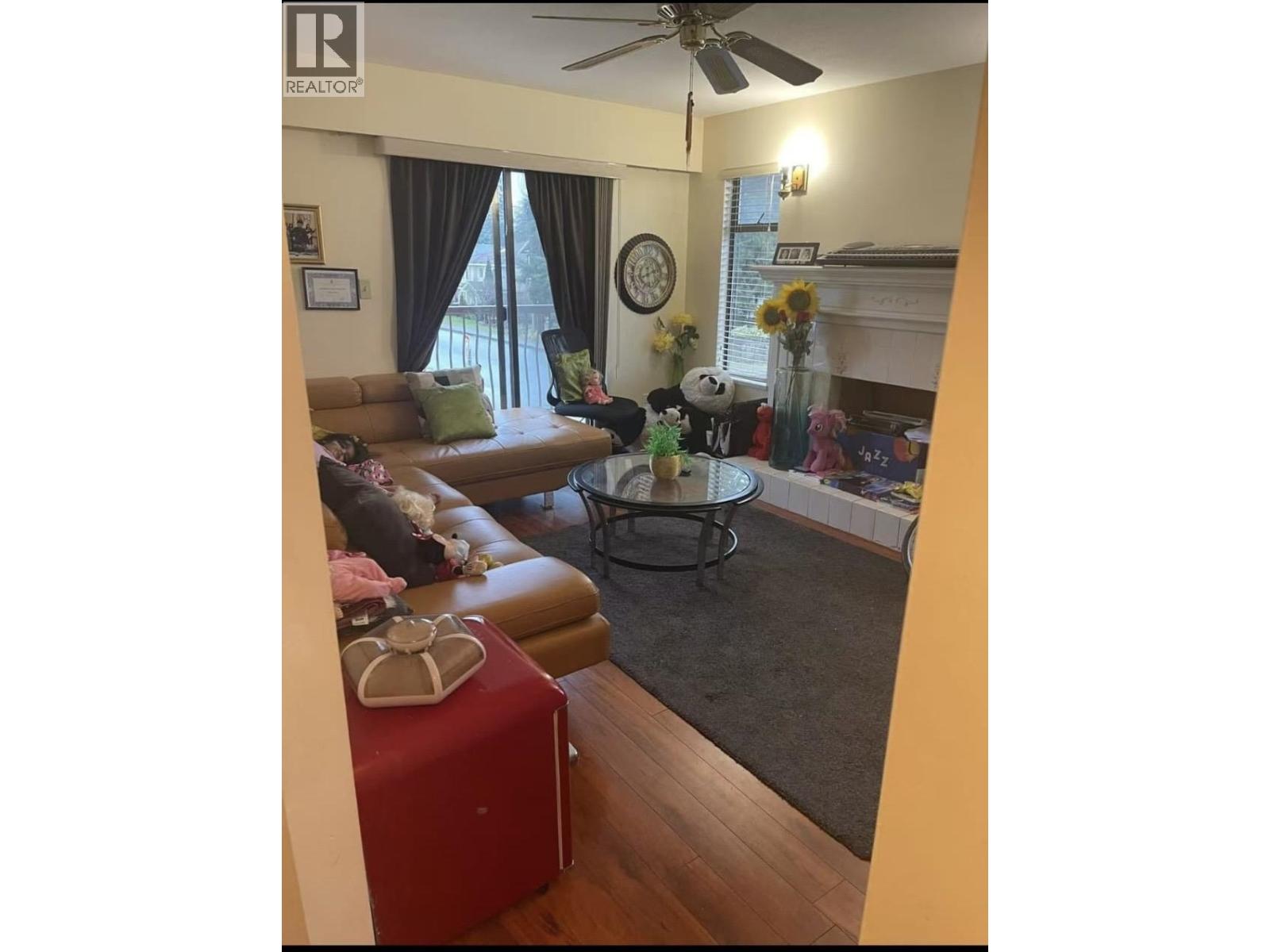7405 4th Street Property Photo 6