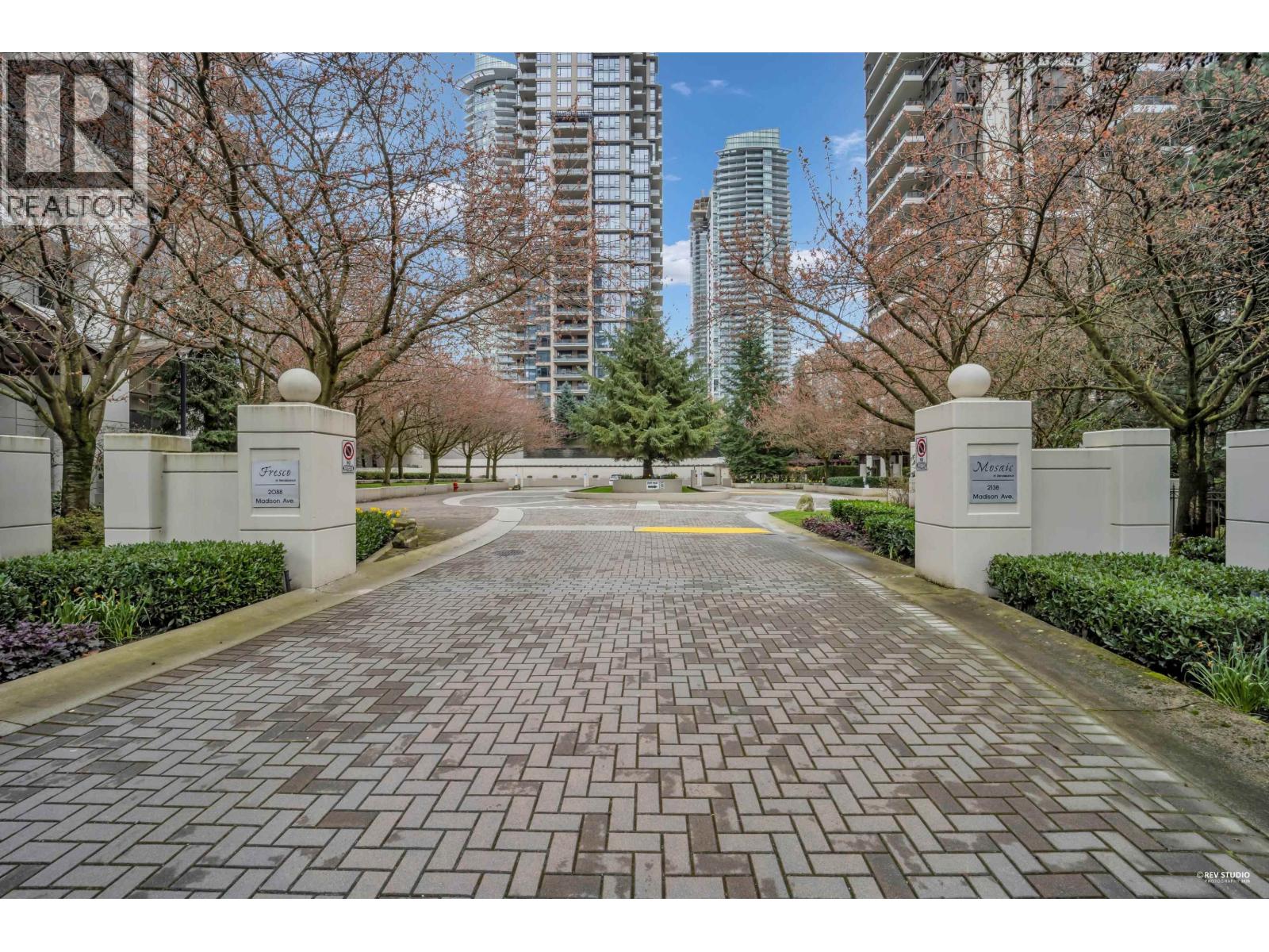 1607 2138 Madison Avenue Property Photo 30