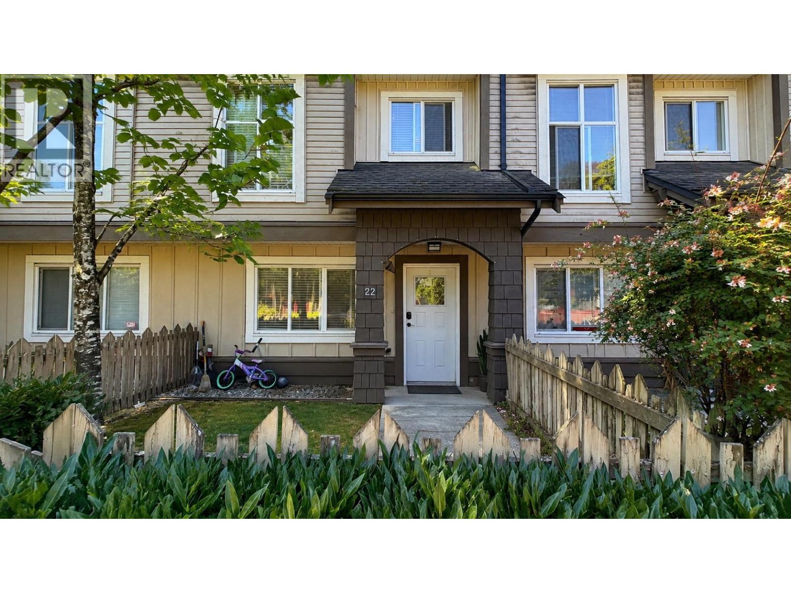 22 5988 Lancing Rd Property Photo 2