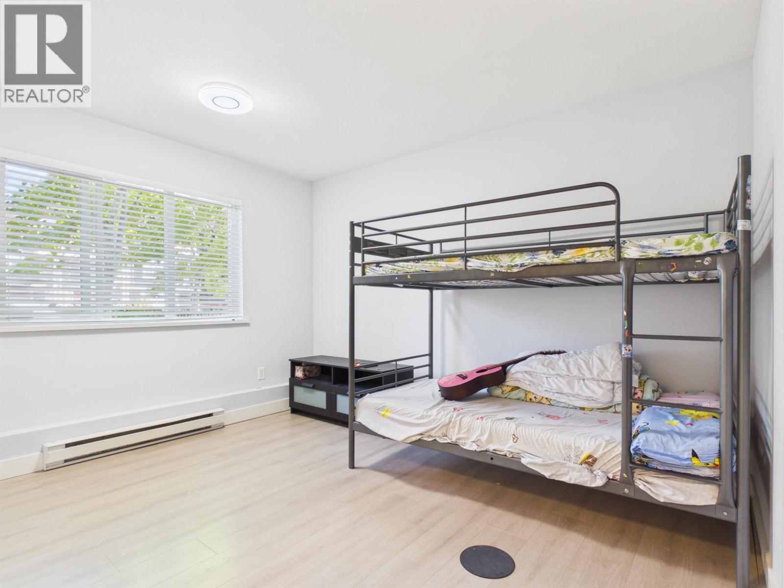 22 5988 Lancing Rd Property Photo 19