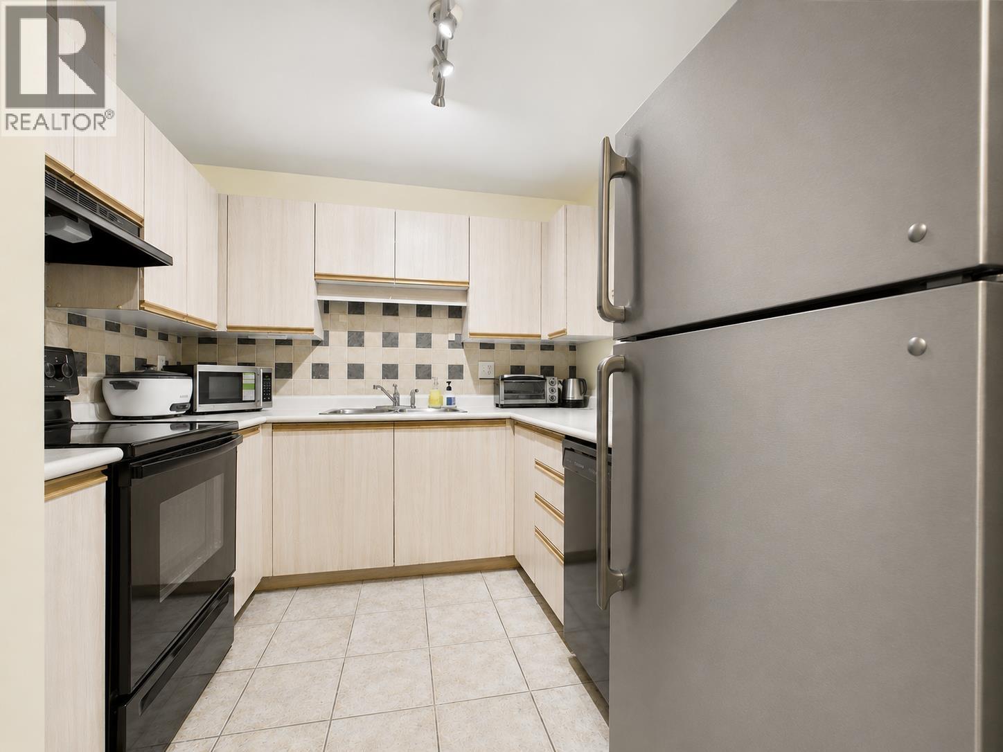 203 6969 21st Avenue Property Photo 11