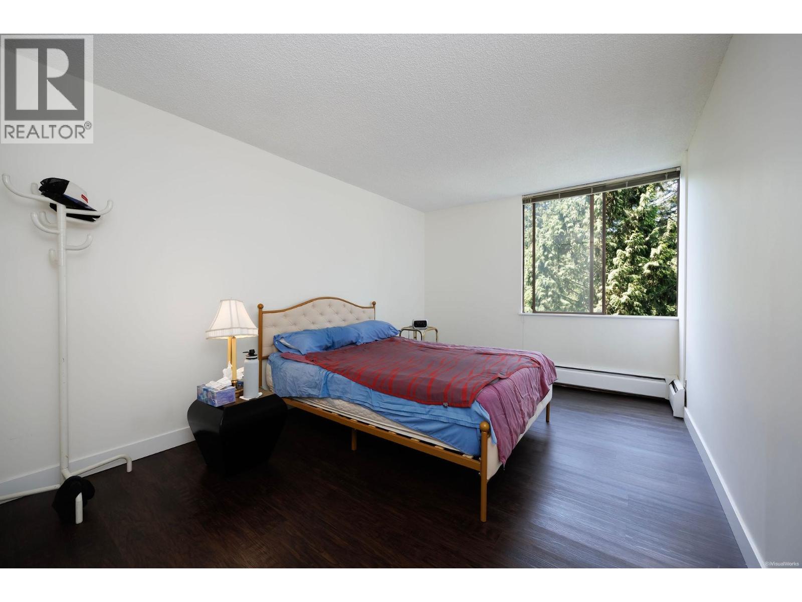 809 2020 Fullerton Avenue Property Photo 14